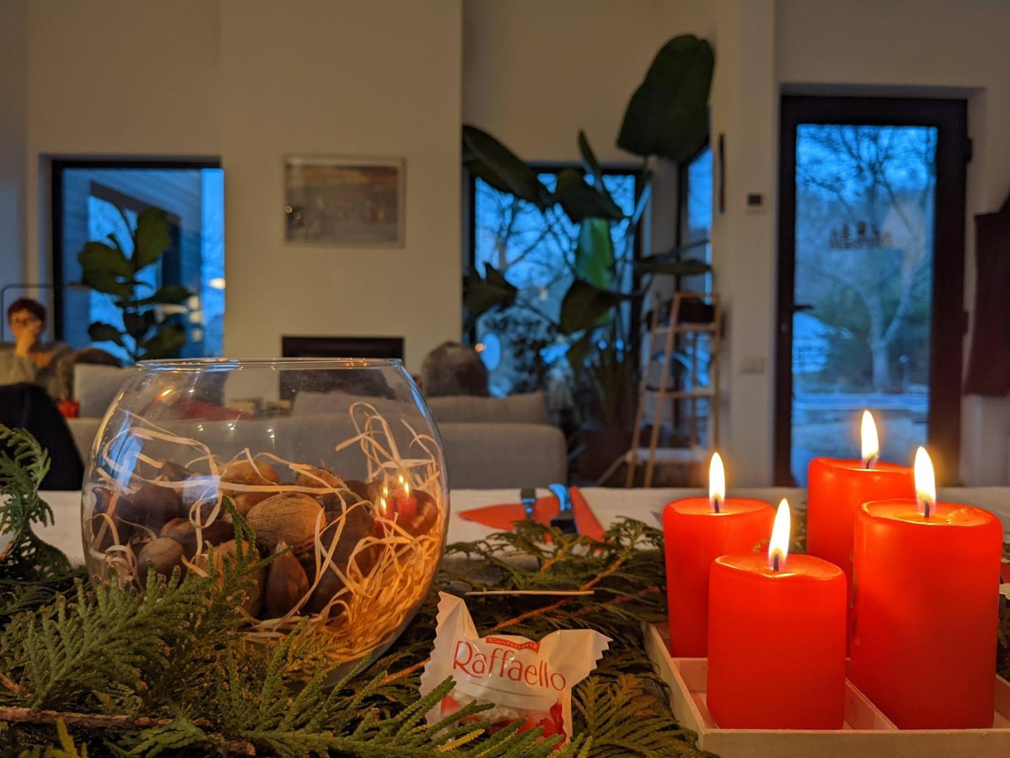 Black Walnut House With Indoor Outdoor Fireplace Izvoarele  外观 照片