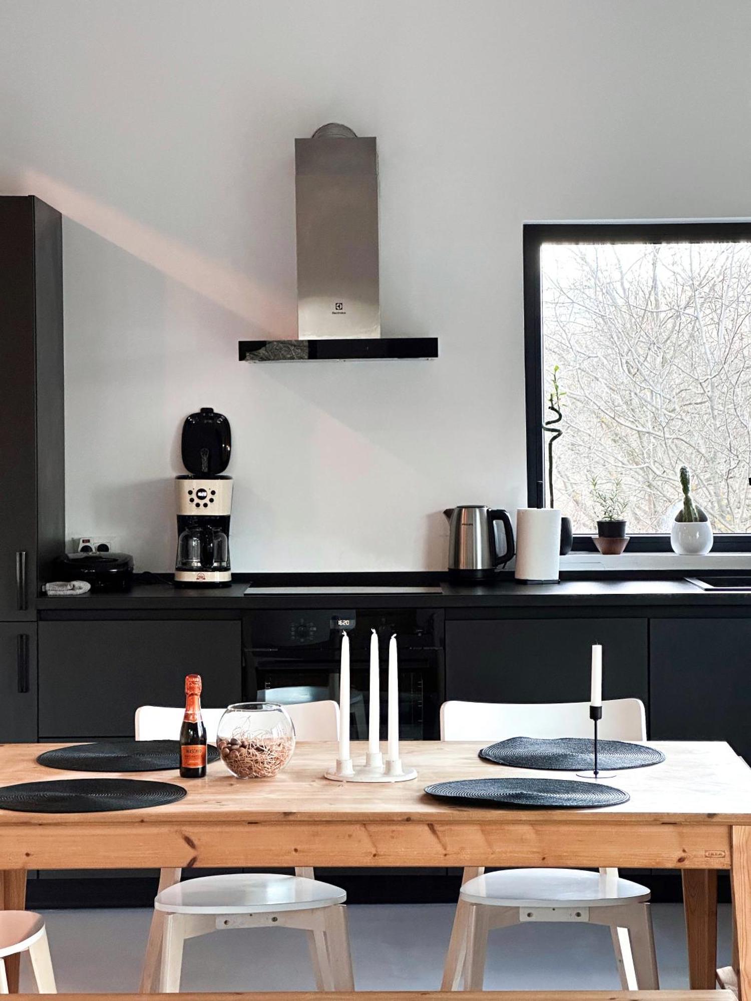 Black Walnut House With Indoor Outdoor Fireplace Izvoarele  外观 照片
